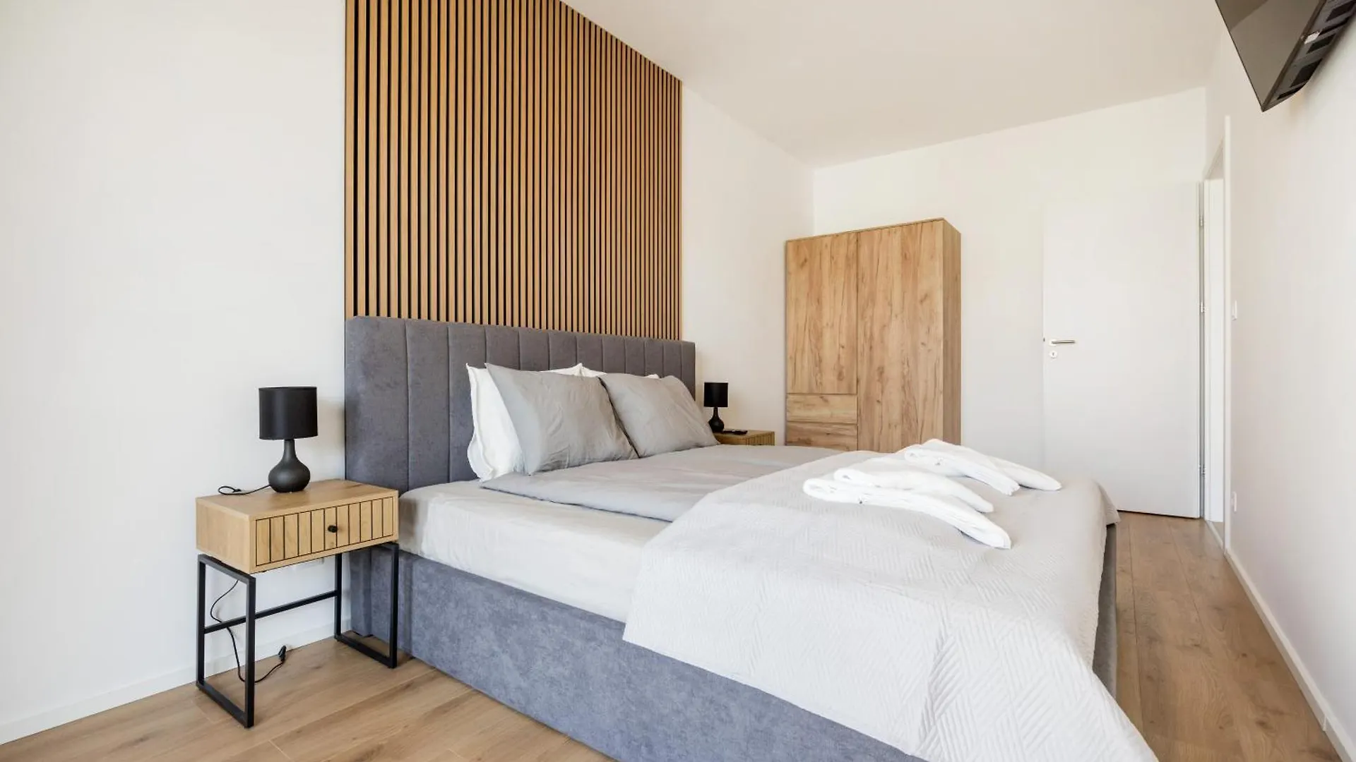Sleek Apartment With Balcony And Parking Budapest Hungary